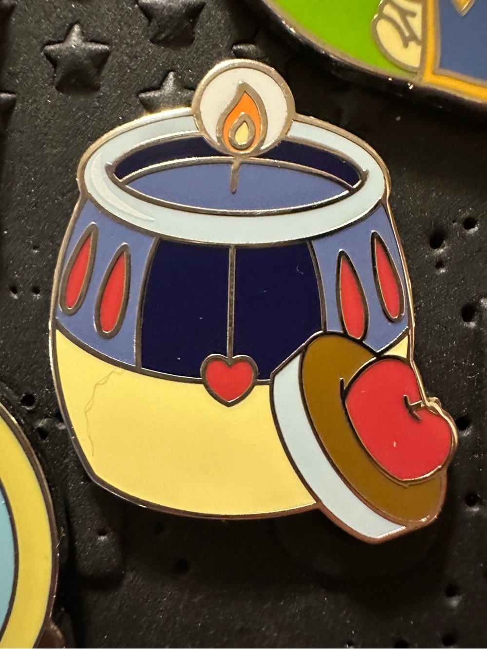✨3 for $32✨ Snow White Princess Candle Pin